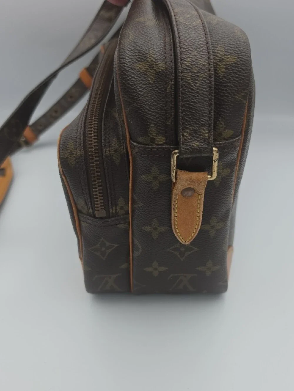 Louis Vuitton Brown Monogram Nil 28 Medium Messenger Unisex Bag COA(VERY GOOD)✨️